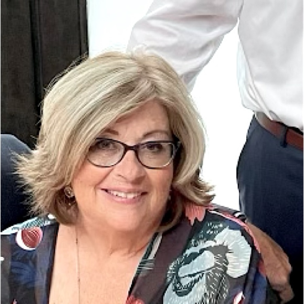 Meet your Posher, Lorraine